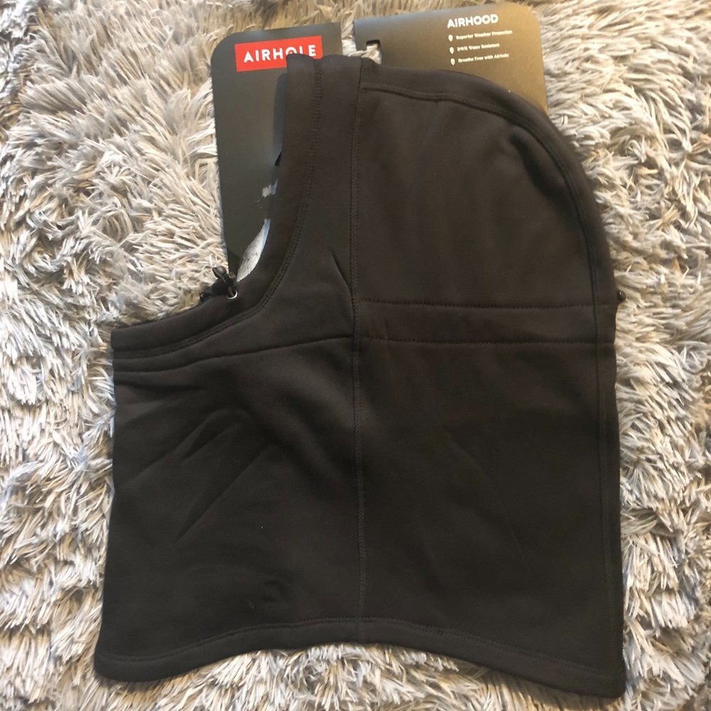 Brand New Airhole Airhood Facemask Size M/L